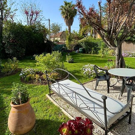 Appartement Rez De Villa Proche Port Et Plages De Sanary Bagian luar foto