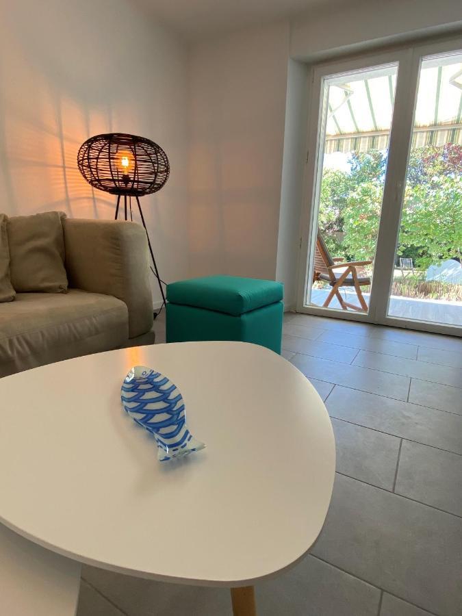 Appartement Rez De Villa Proche Port Et Plages De Sanary Bagian luar foto