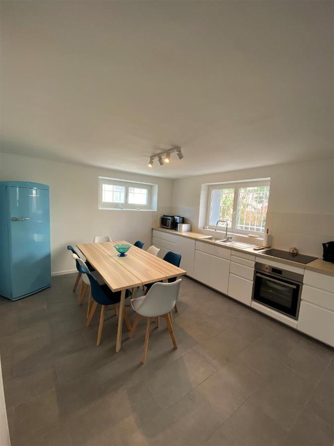 Appartement Rez De Villa Proche Port Et Plages De Sanary Bagian luar foto