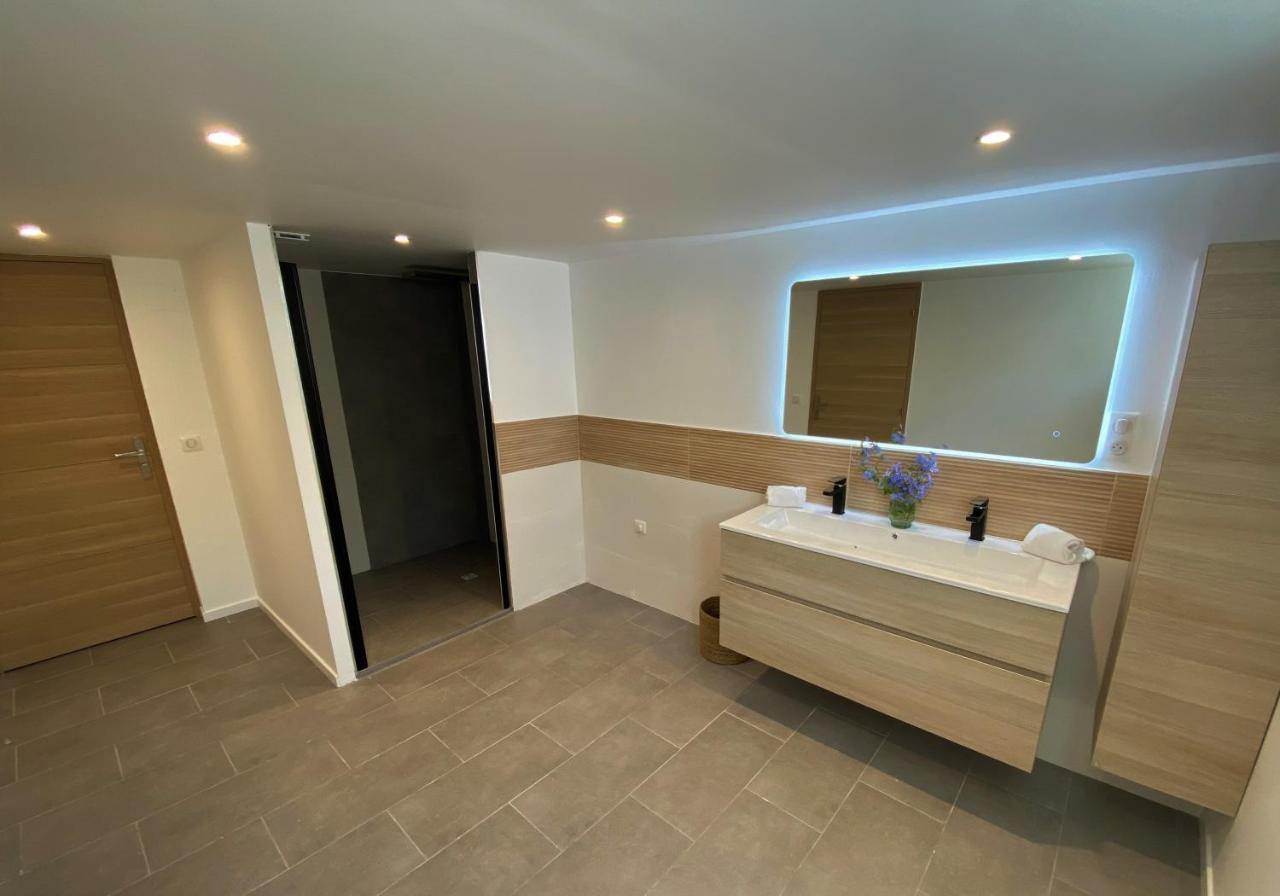 Appartement Rez De Villa Proche Port Et Plages De Sanary Bagian luar foto