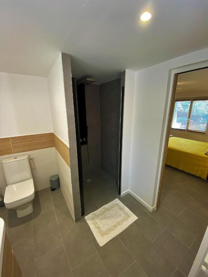 Appartement Rez De Villa Proche Port Et Plages De Sanary Bagian luar foto
