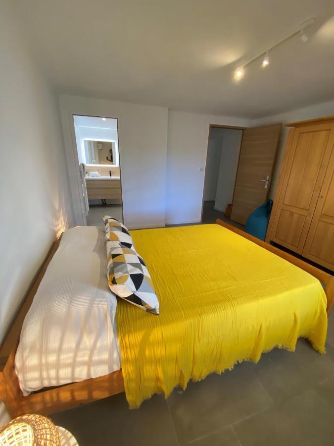 Appartement Rez De Villa Proche Port Et Plages De Sanary Bagian luar foto
