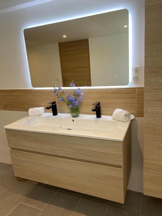 Appartement Rez De Villa Proche Port Et Plages De Sanary Bagian luar foto