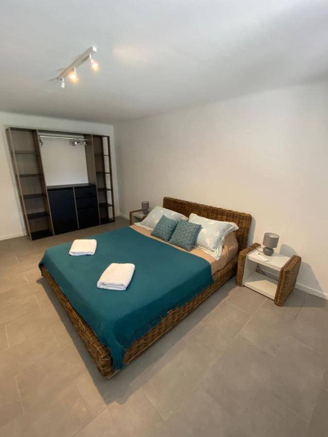 Appartement Rez De Villa Proche Port Et Plages De Sanary Bagian luar foto