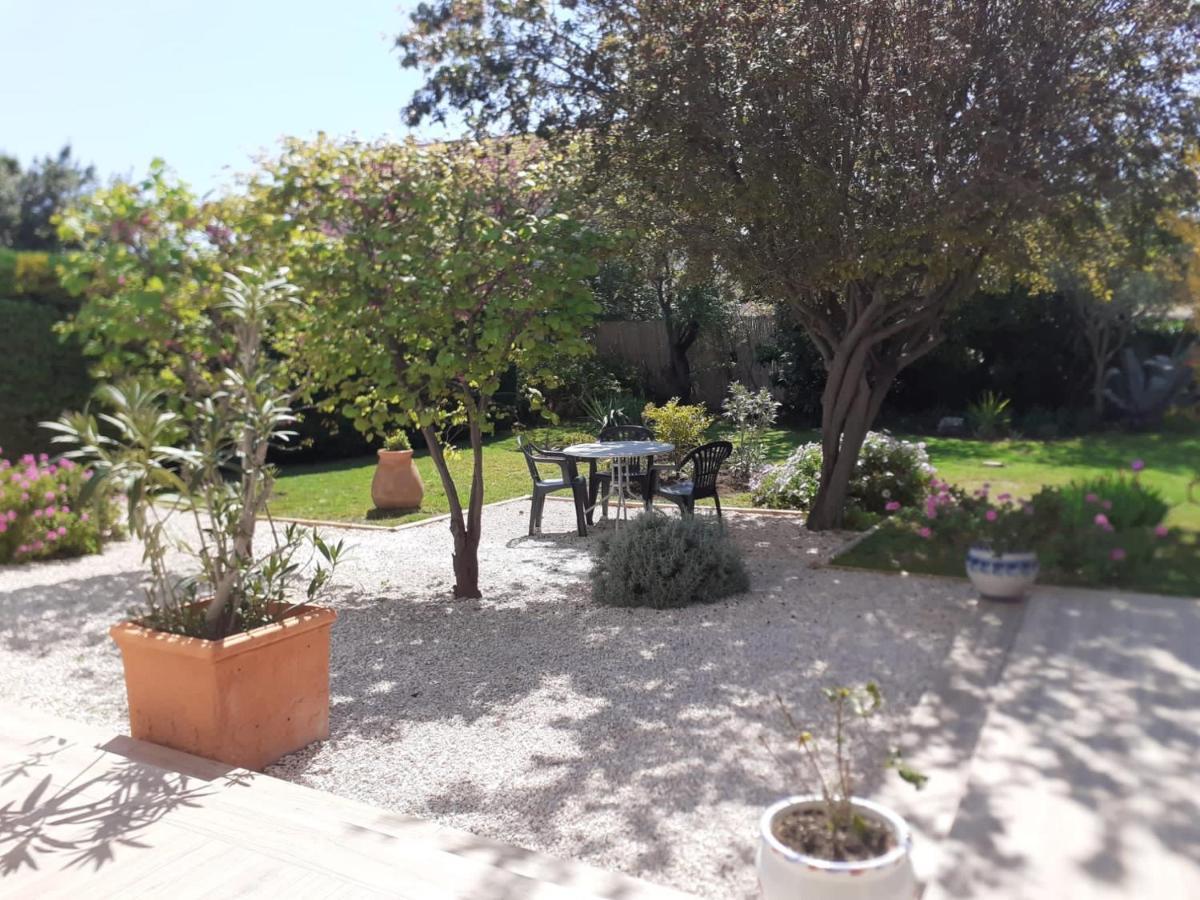 Appartement Rez De Villa Proche Port Et Plages De Sanary Bagian luar foto