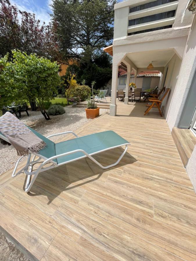 Appartement Rez De Villa Proche Port Et Plages De Sanary Bagian luar foto