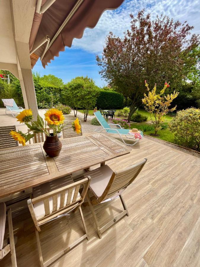 Appartement Rez De Villa Proche Port Et Plages De Sanary Bagian luar foto
