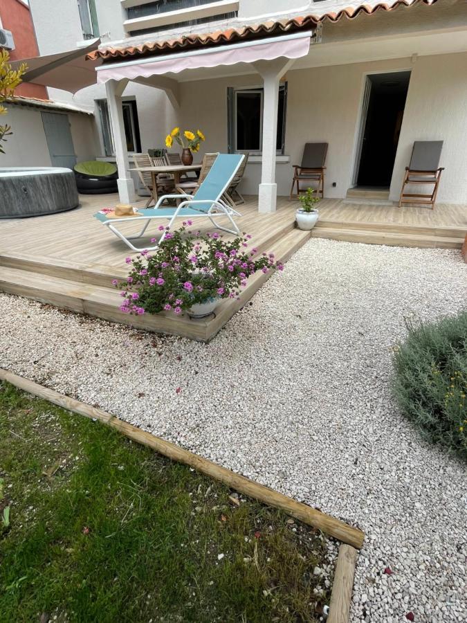 Appartement Rez De Villa Proche Port Et Plages De Sanary Bagian luar foto