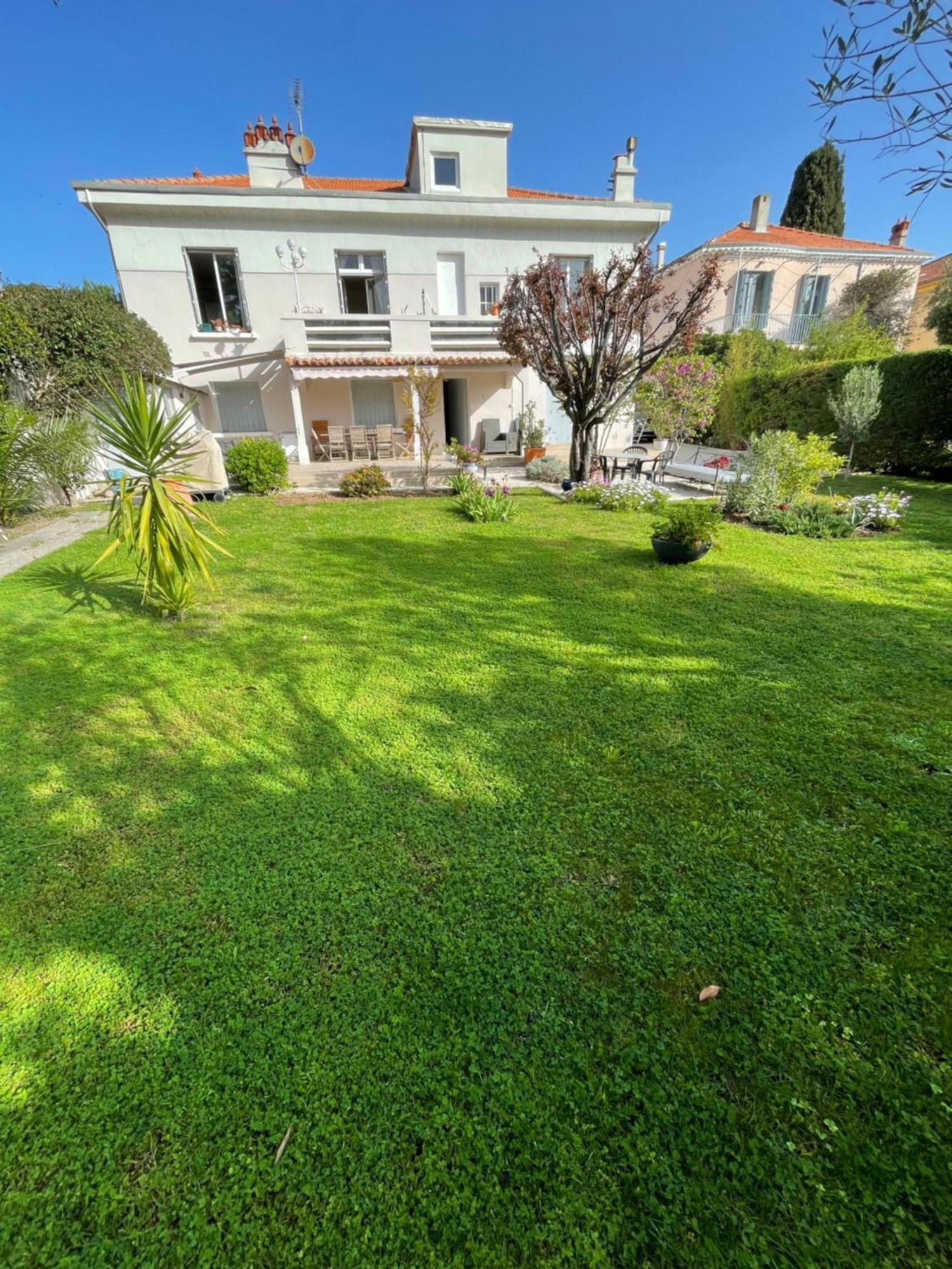 Appartement Rez De Villa Proche Port Et Plages De Sanary Bagian luar foto